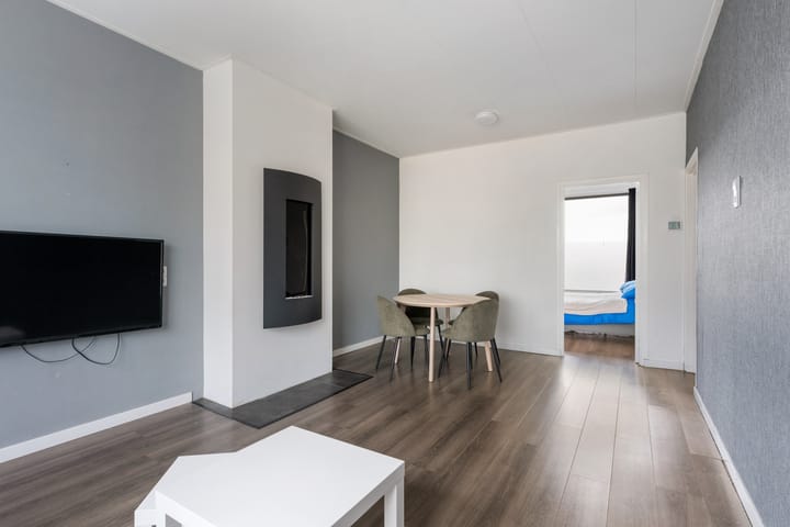 Photo 5 of Weteringstraat 241