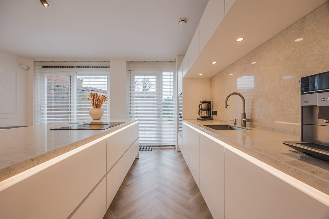 Foto 11 van Trompstraat 27