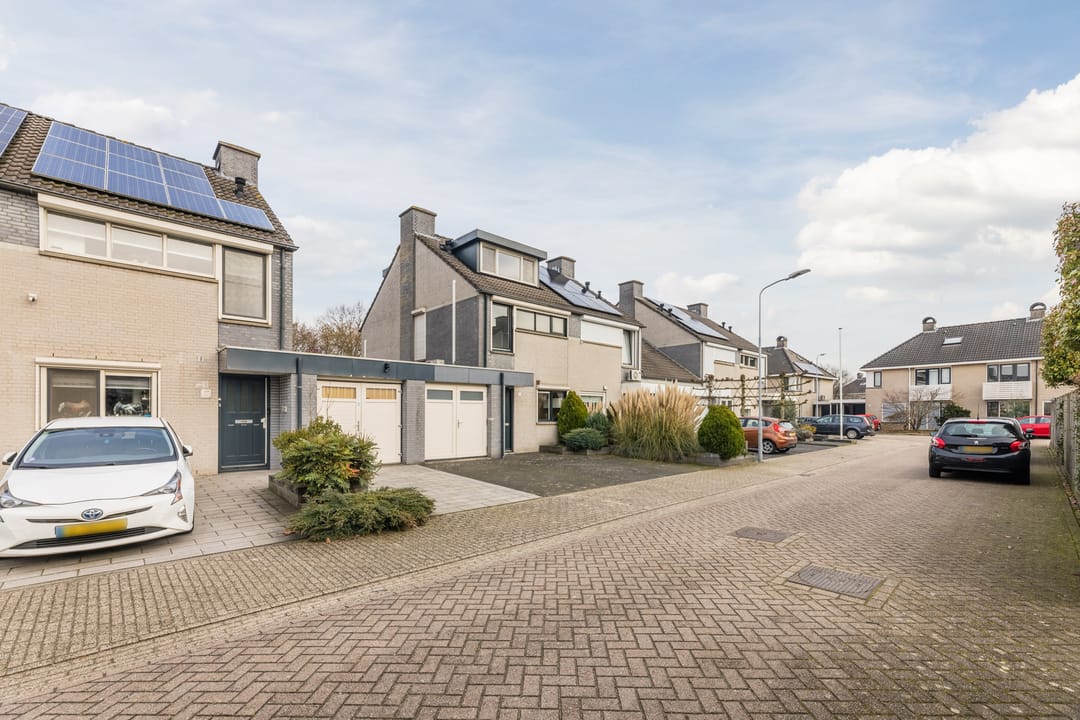 Photo 2 of Kerkeweide 21