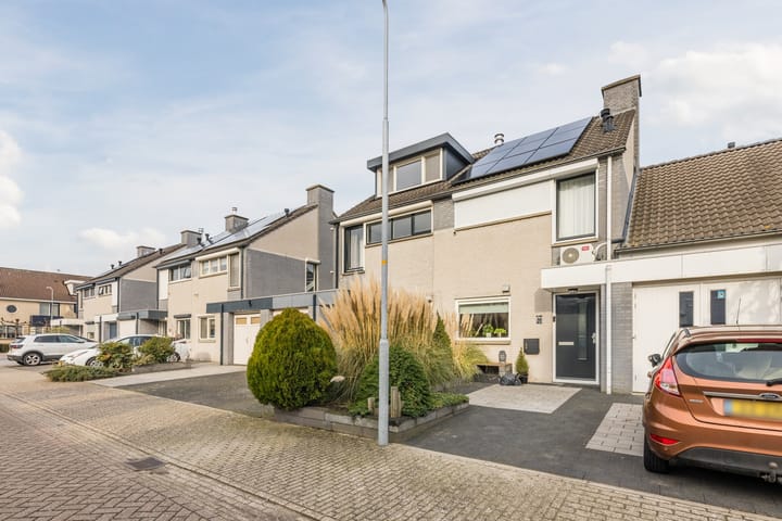 Photo 3 of Kerkeweide 21