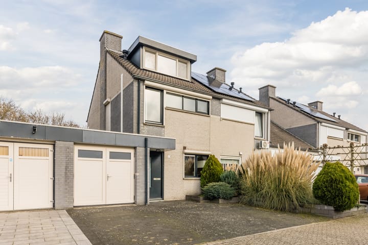 Photo 4 of Kerkeweide 21