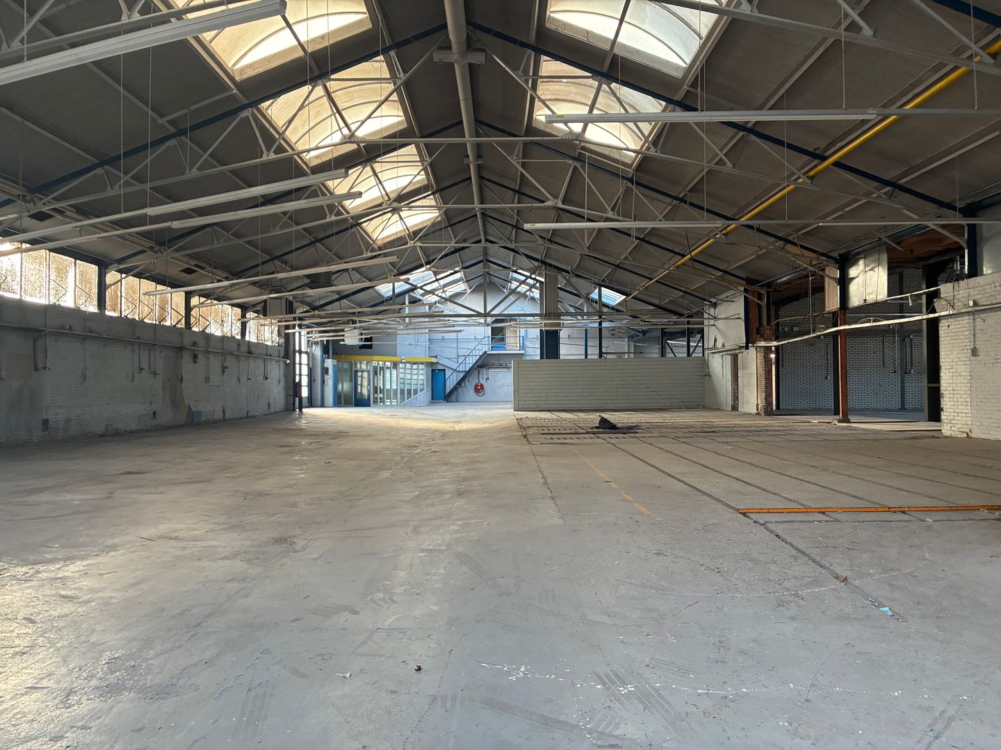 Bekijk foto 3 van Randweg 1