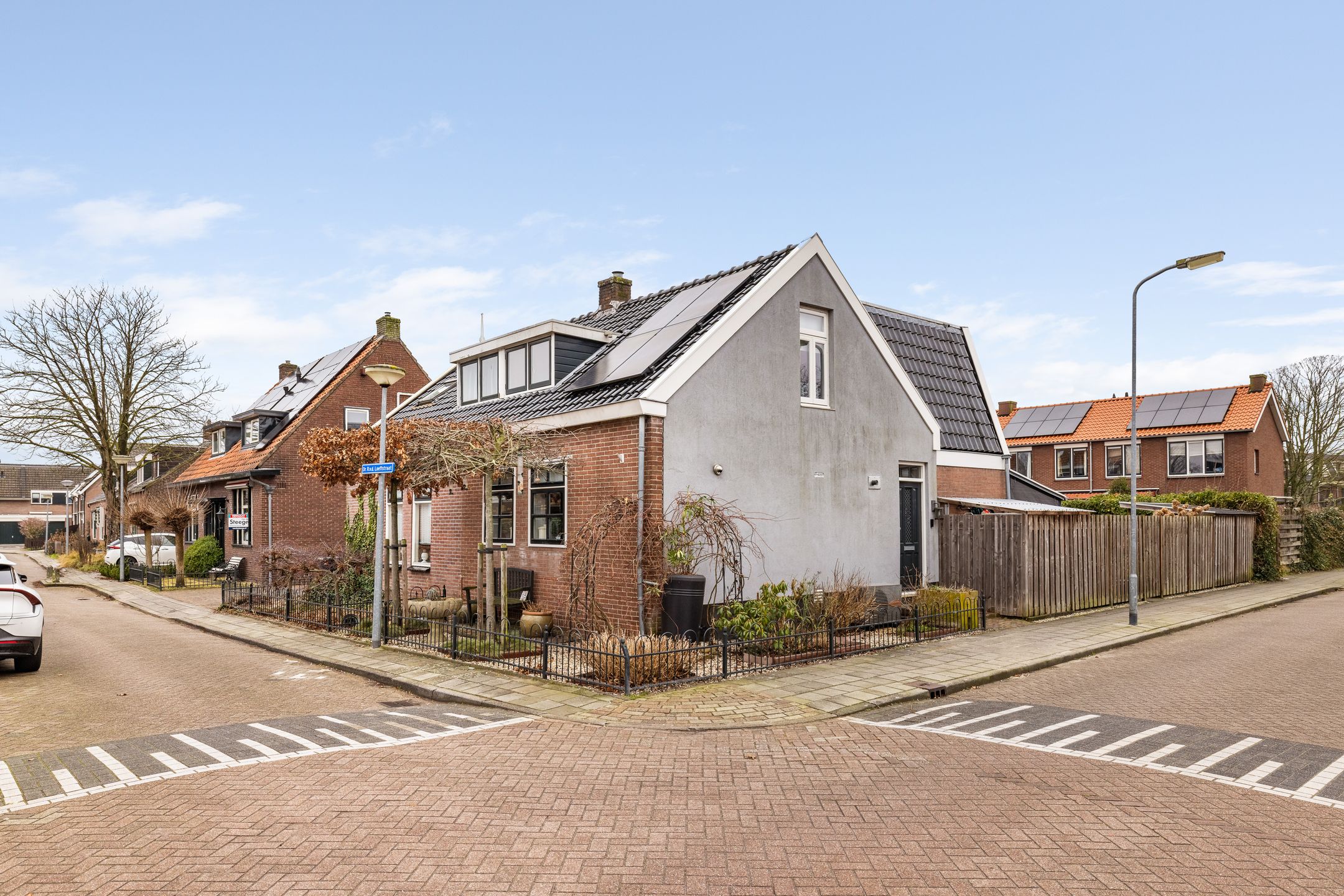 Photo 48 of Dokter Rutgers van der Loeffstraat 15