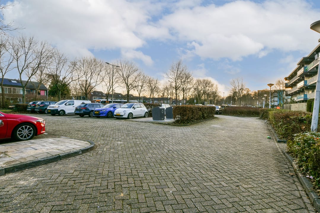 Photo 22 of Spinaker 153