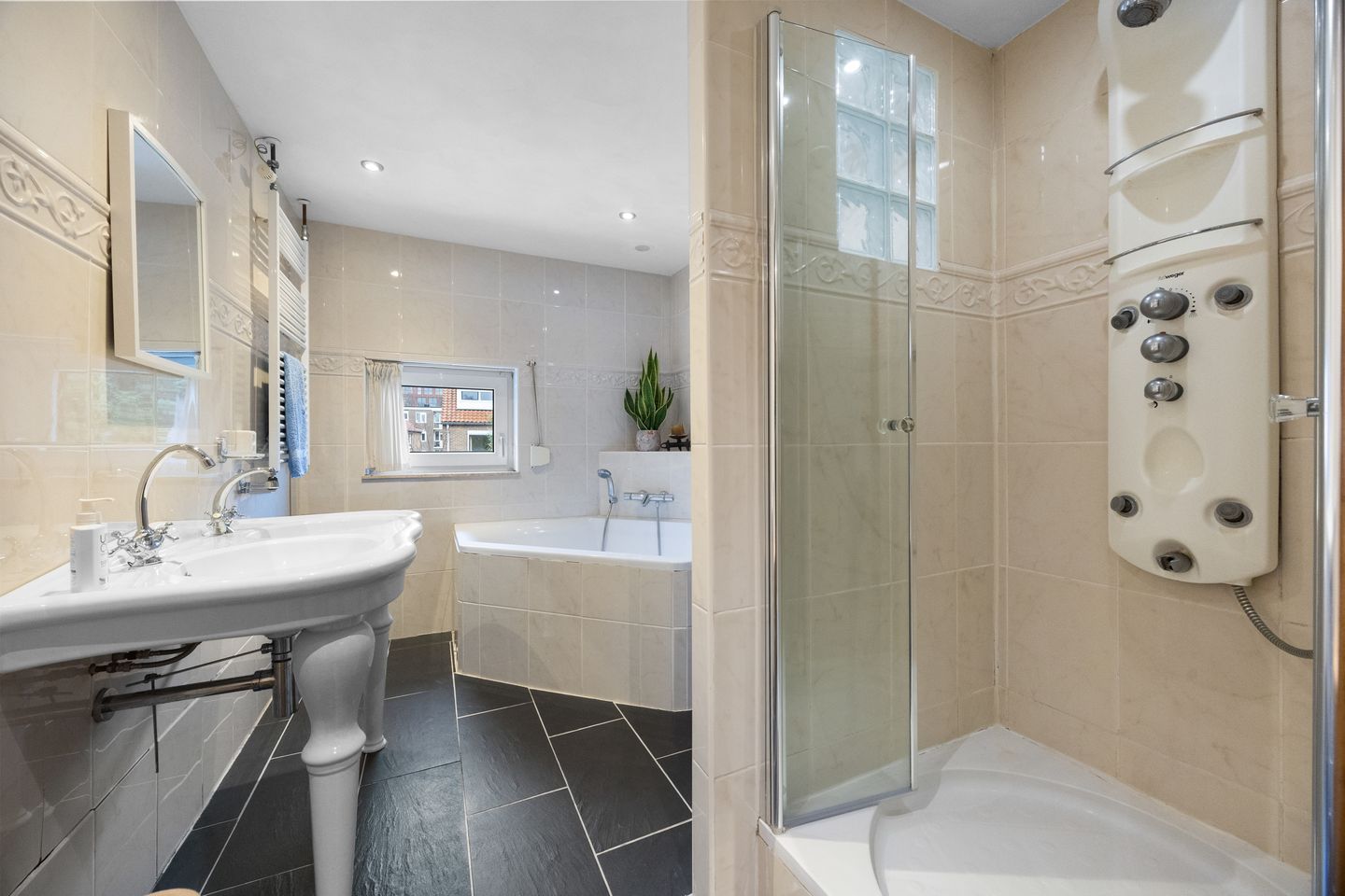 Foto 25 van Korhoenstraat 44