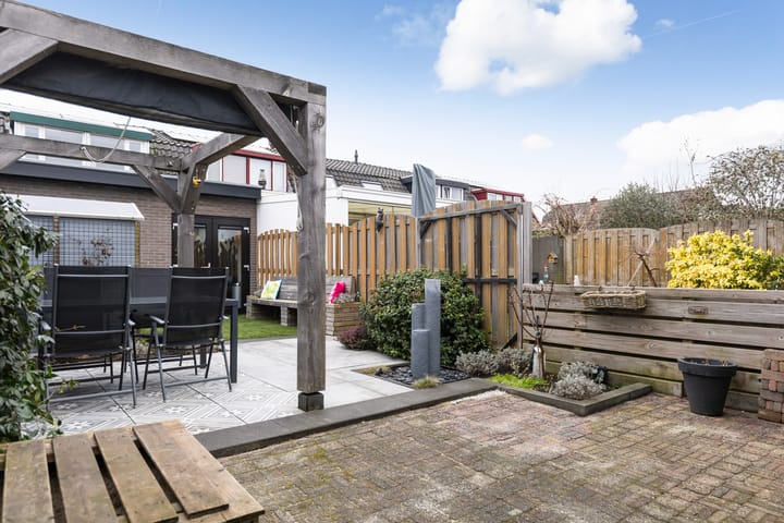 Foto 25 van Tienwoningenweg 39