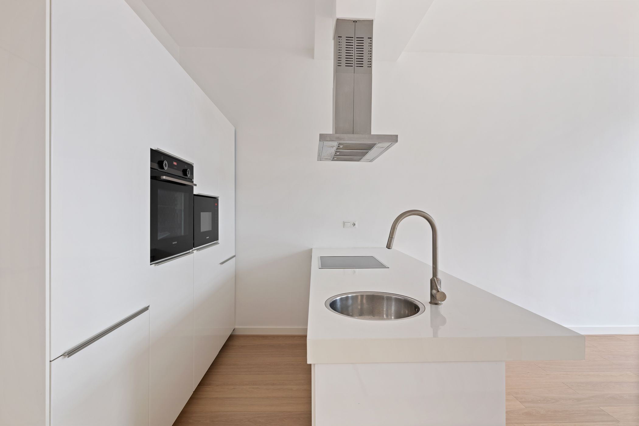 Photo 12 of Westzeedijk 74-A01