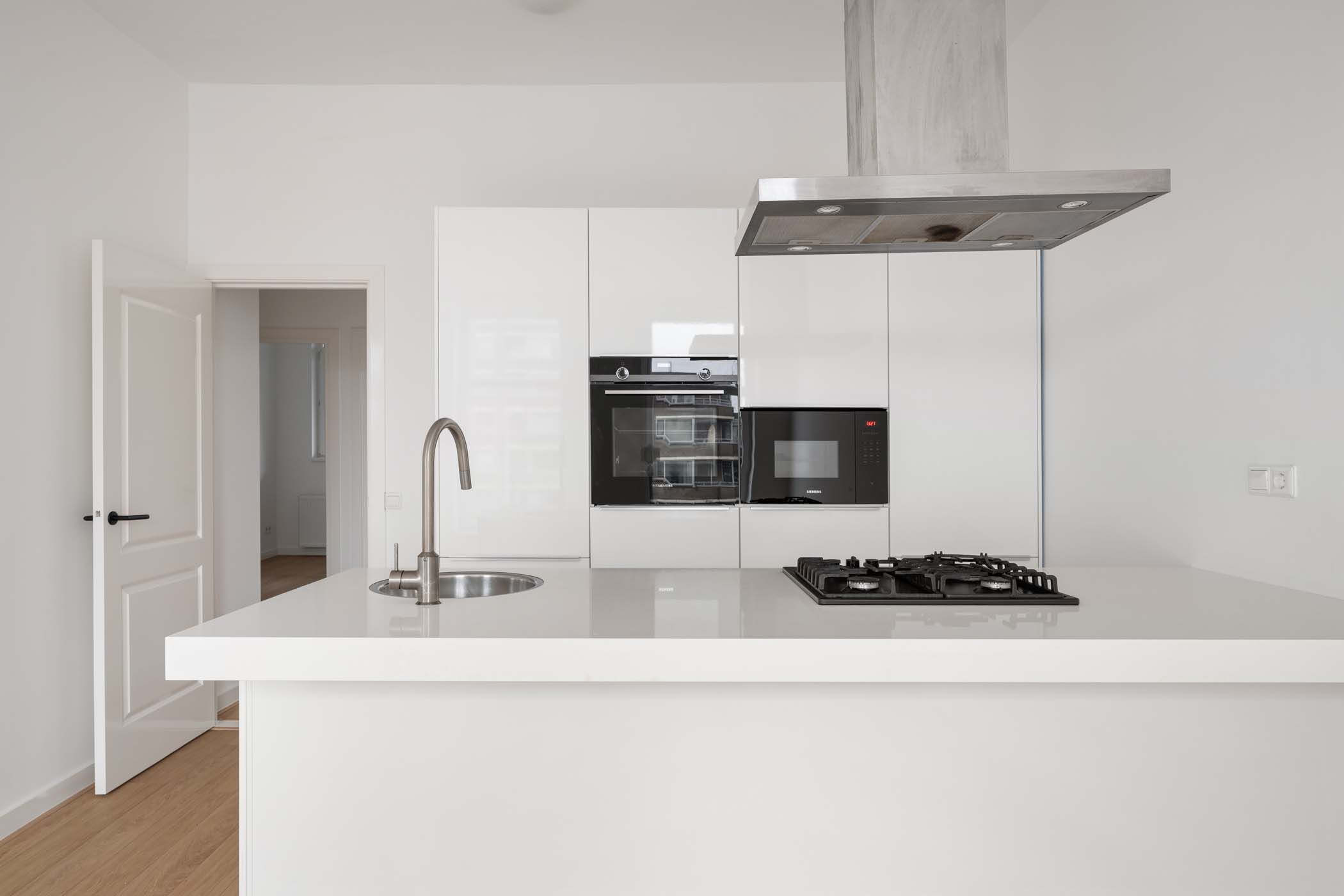 Foto 9 van Westzeedijk 74-A02