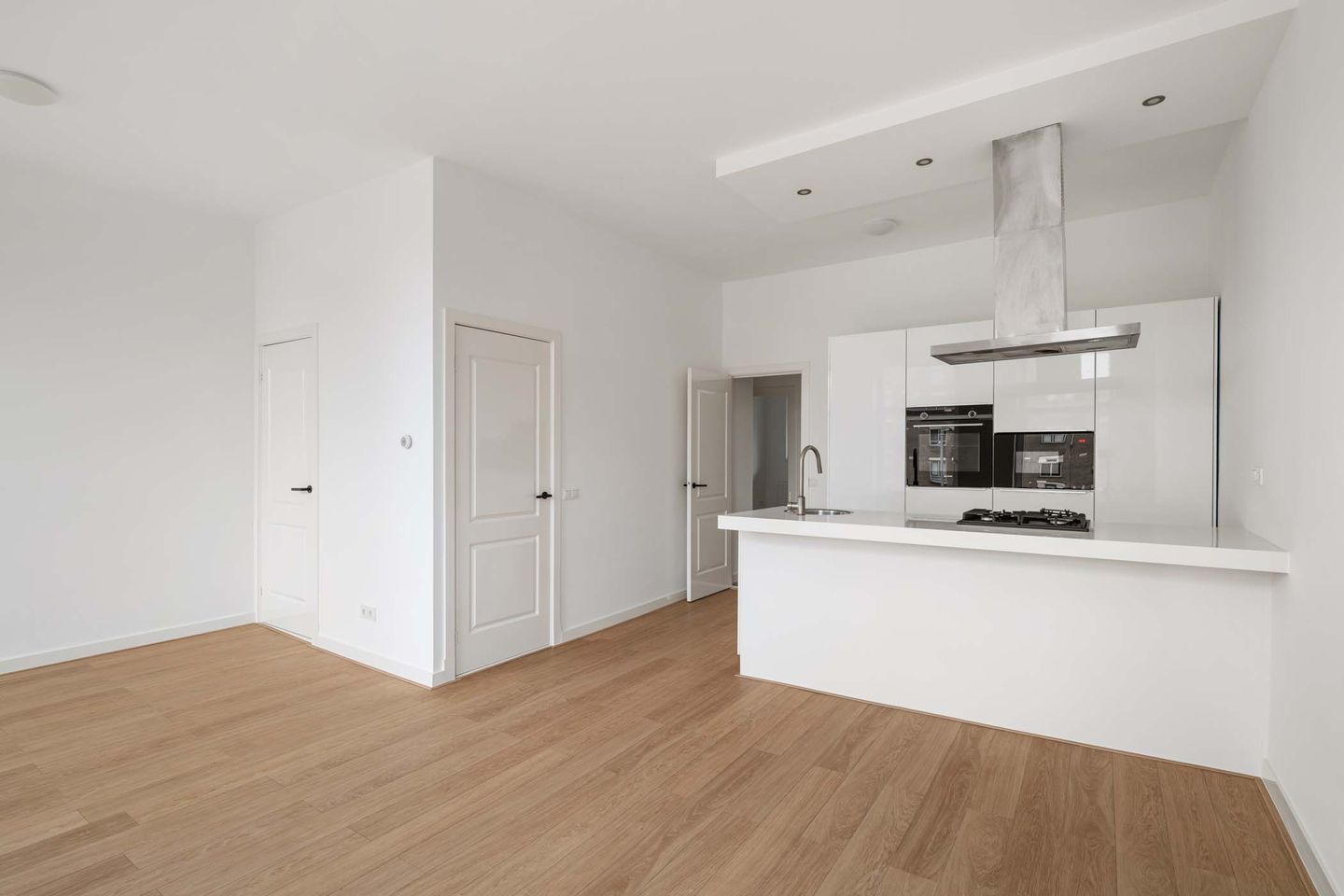 Foto 10 van Westzeedijk 74-A02