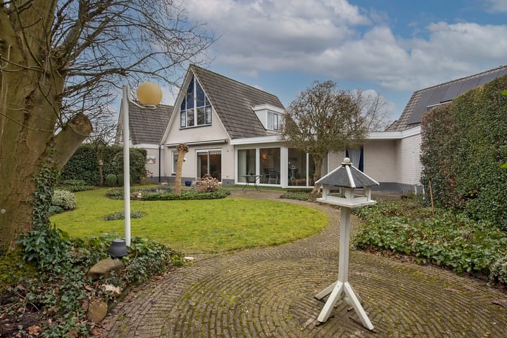 De Delle 92 main image