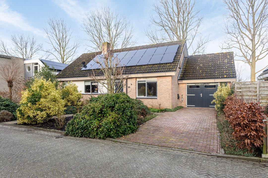 Photo 1 of De Banier 25