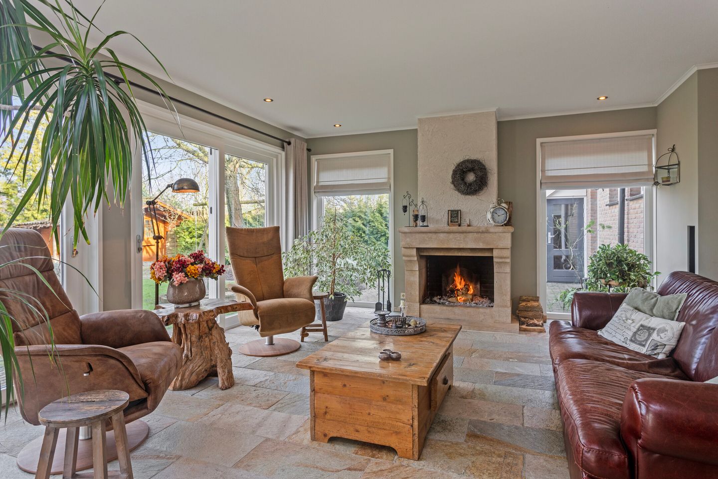 Photo 5 of De Banier 25