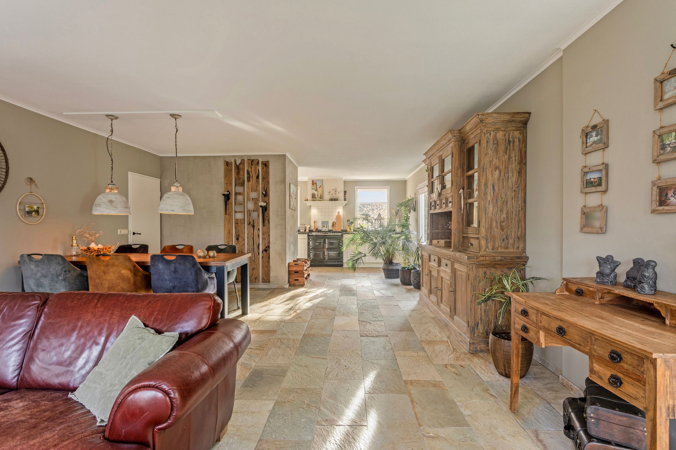 Photo 18 of De Banier 25