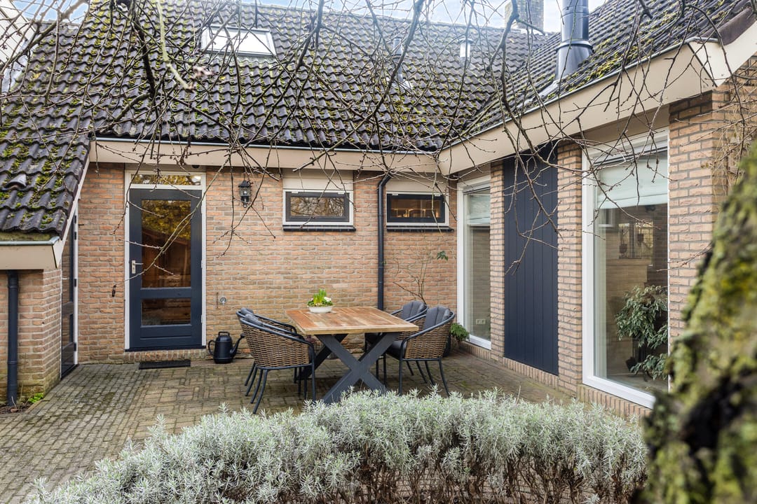 Photo 38 of De Banier 25