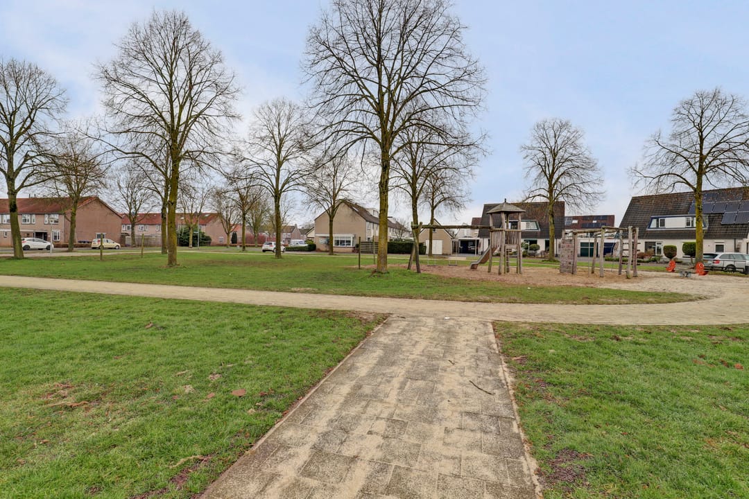Photo 38 of Bessenweg 33