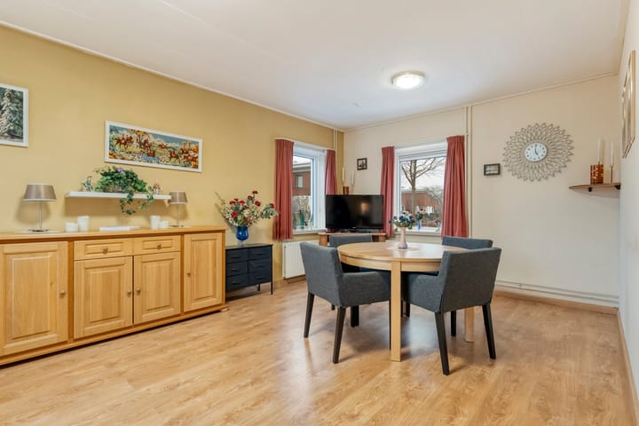 Photo 4 of R. Schuilingstraat 26