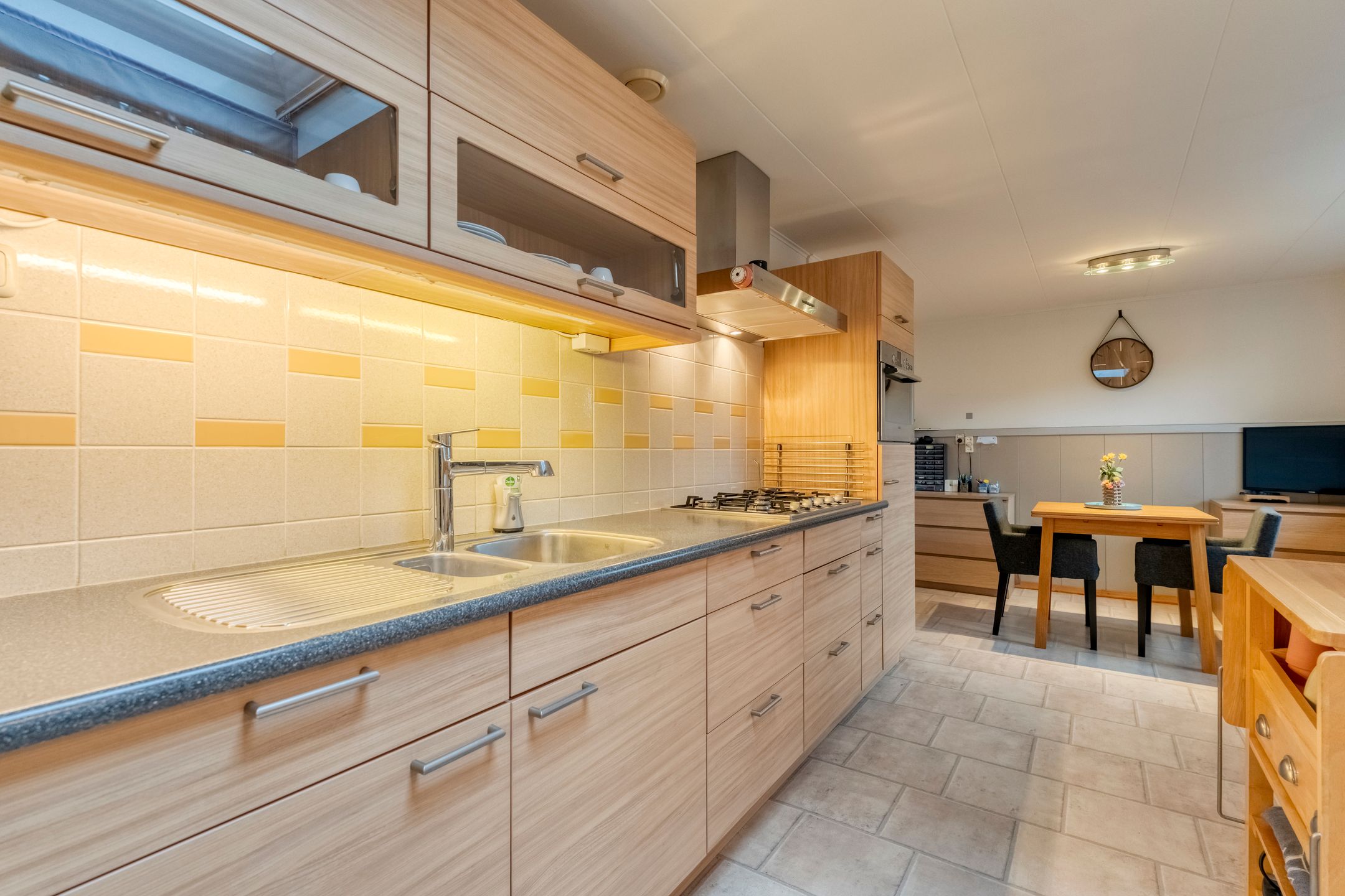 Photo 15 of R. Schuilingstraat 26