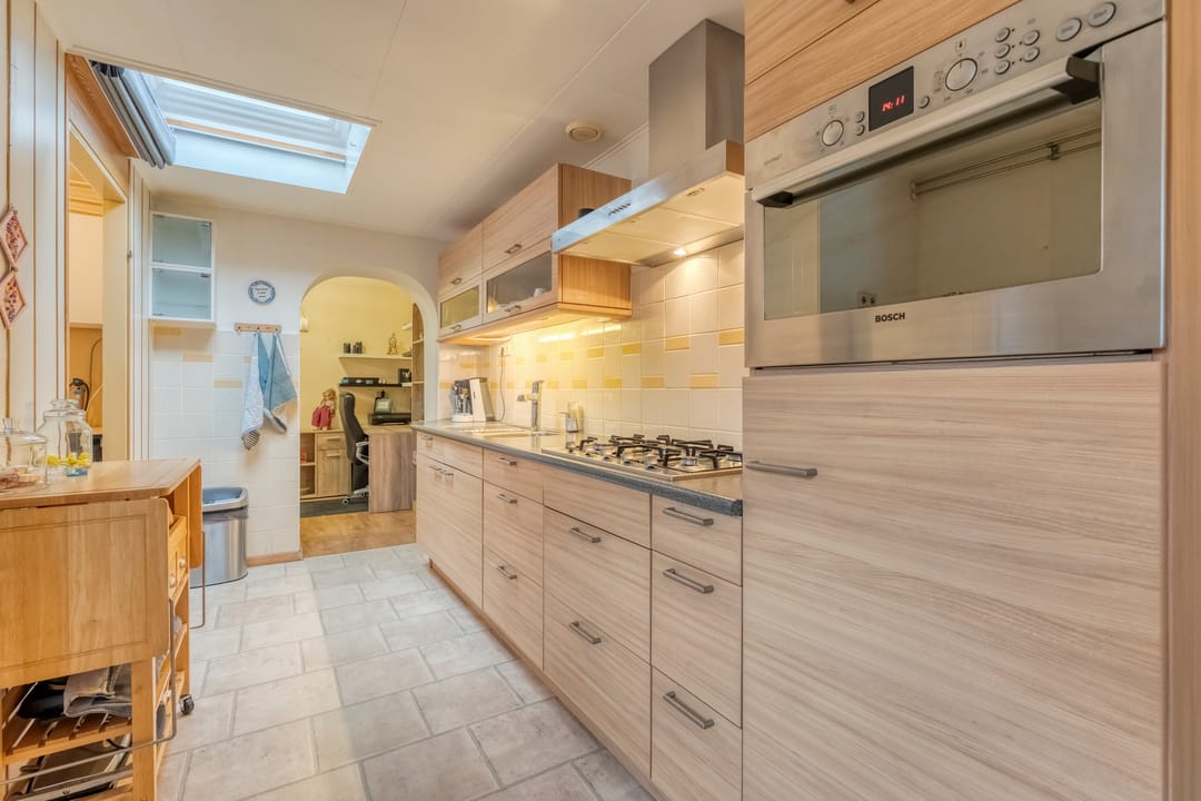 Photo 16 of R. Schuilingstraat 26