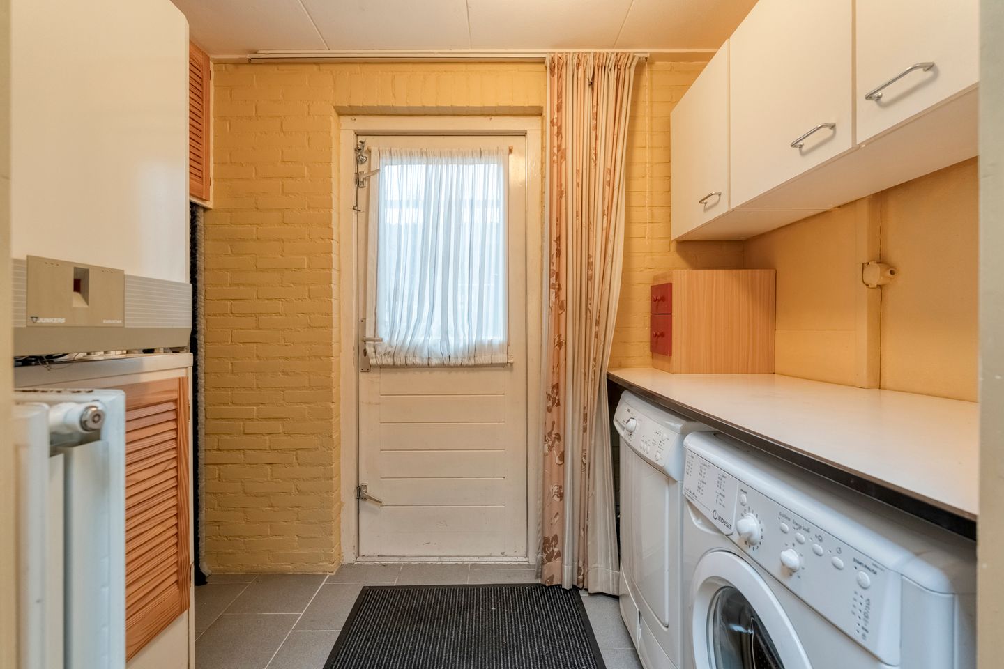 Photo 19 of R. Schuilingstraat 26