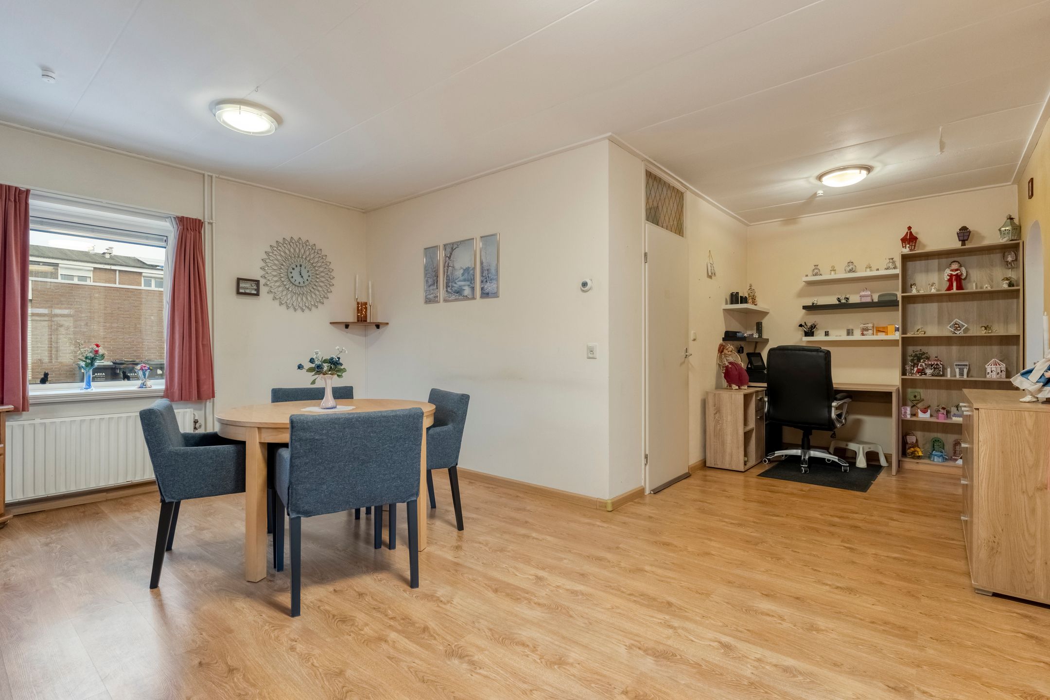 Photo 12 of R. Schuilingstraat 26