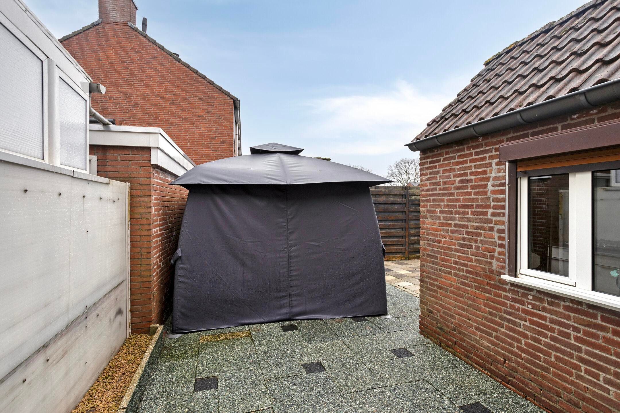 Photo 12 of Prins Hendrikstraat 48