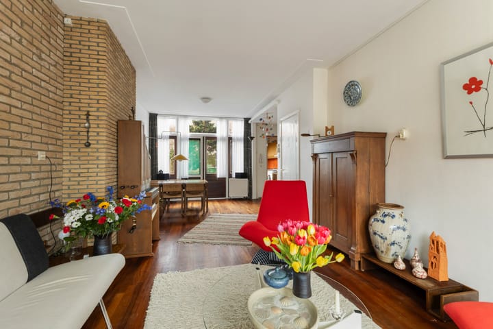 Foto 12 van van Baerlestraat 28