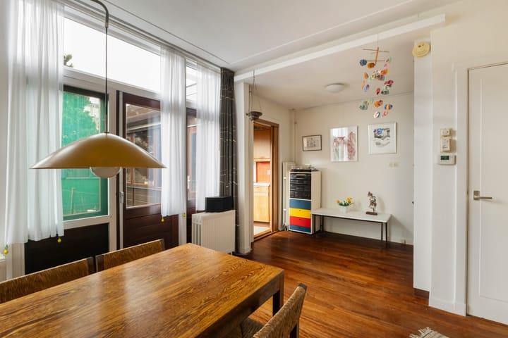 Foto 16 van van Baerlestraat 28