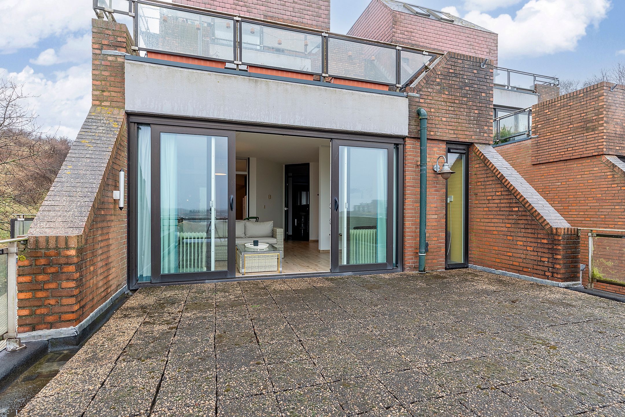 Foto 33 van van Ogtropweg 10-8