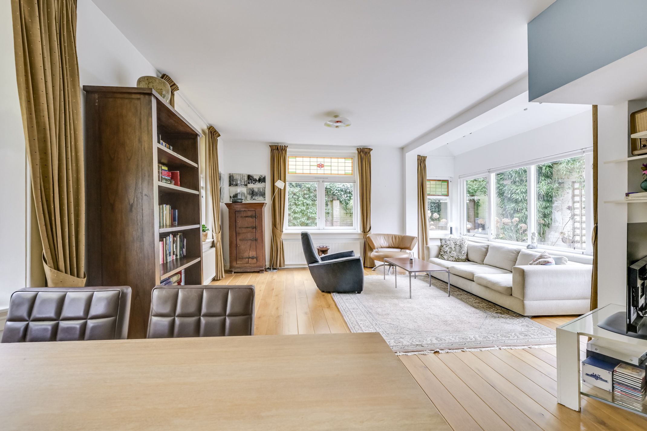 Photo 6 of van Oosthuyselaan 53