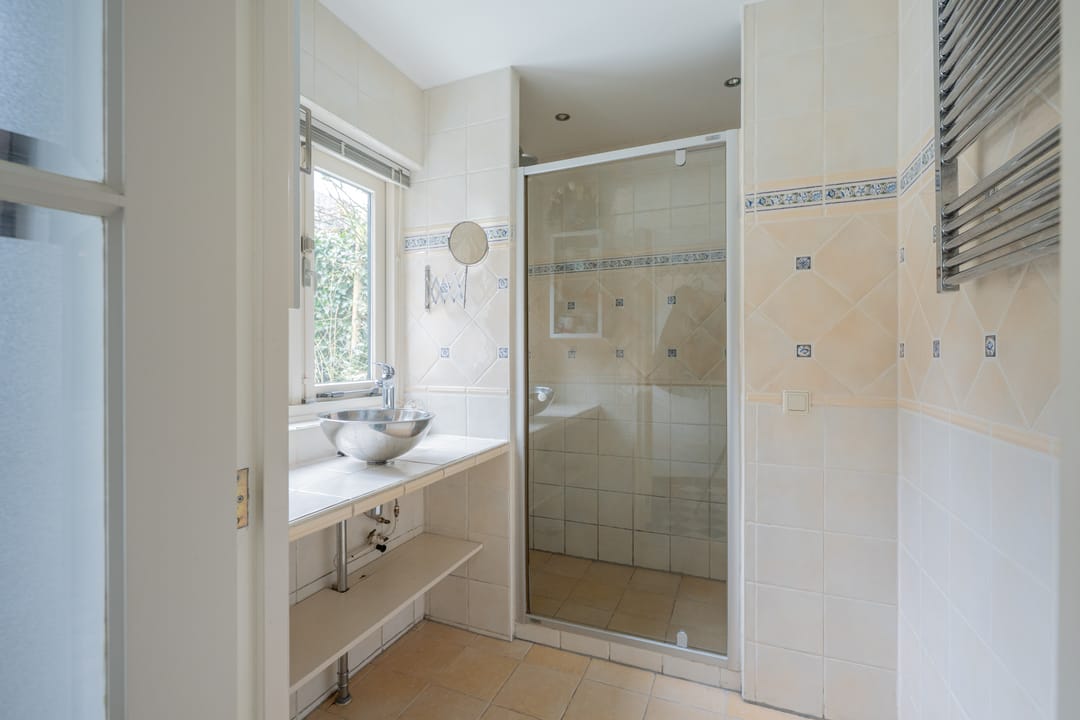 Photo 17 of van Oosthuyselaan 53