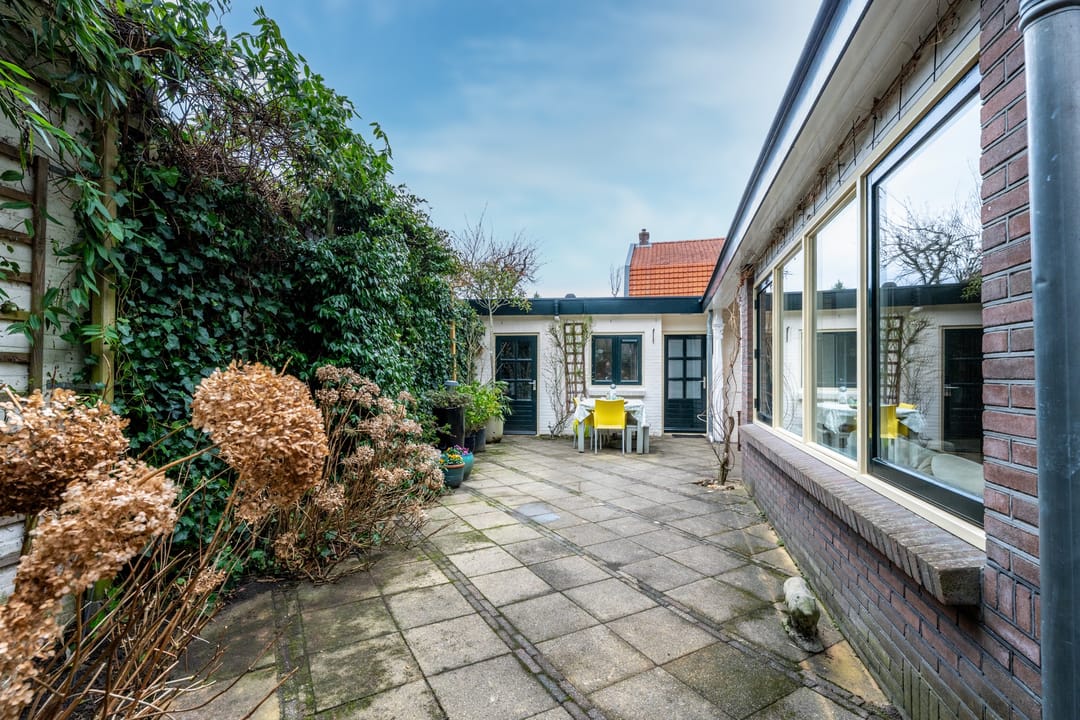 Photo 31 of van Oosthuyselaan 53