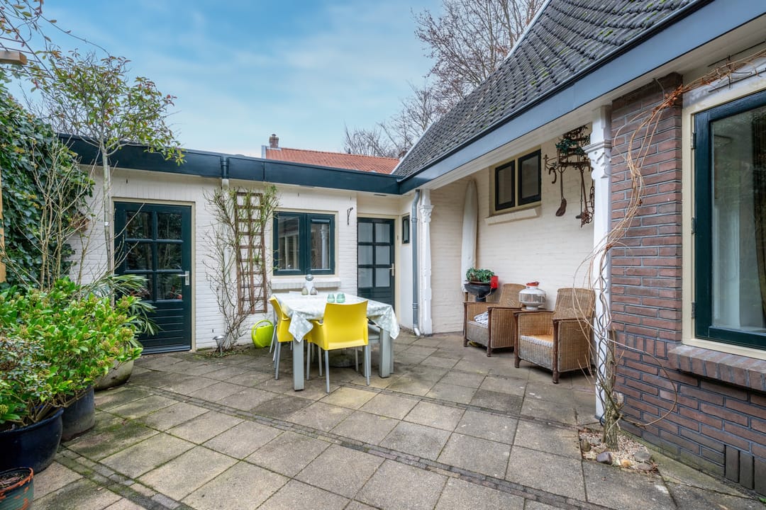 Photo 32 of van Oosthuyselaan 53