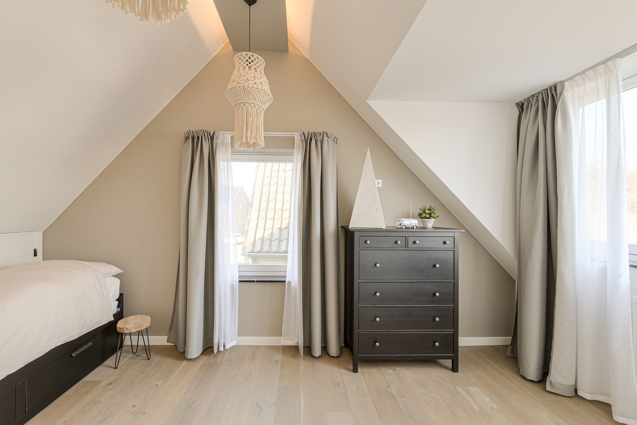 Foto 30 van Heer Arnoudstraat 1