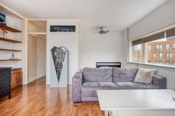 Photo 11 of Van Uvenweg 7-II