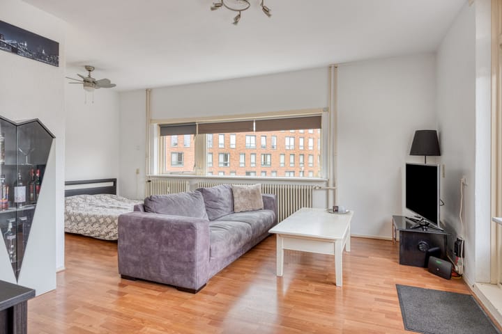 Photo 10 of Van Uvenweg 7-II