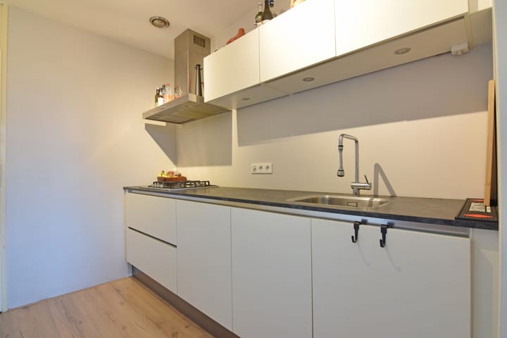 Foto 9 van Aartsbisschop Romerostraat 371