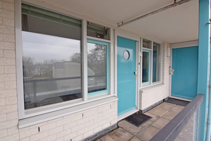 Foto 22 van Aartsbisschop Romerostraat 371