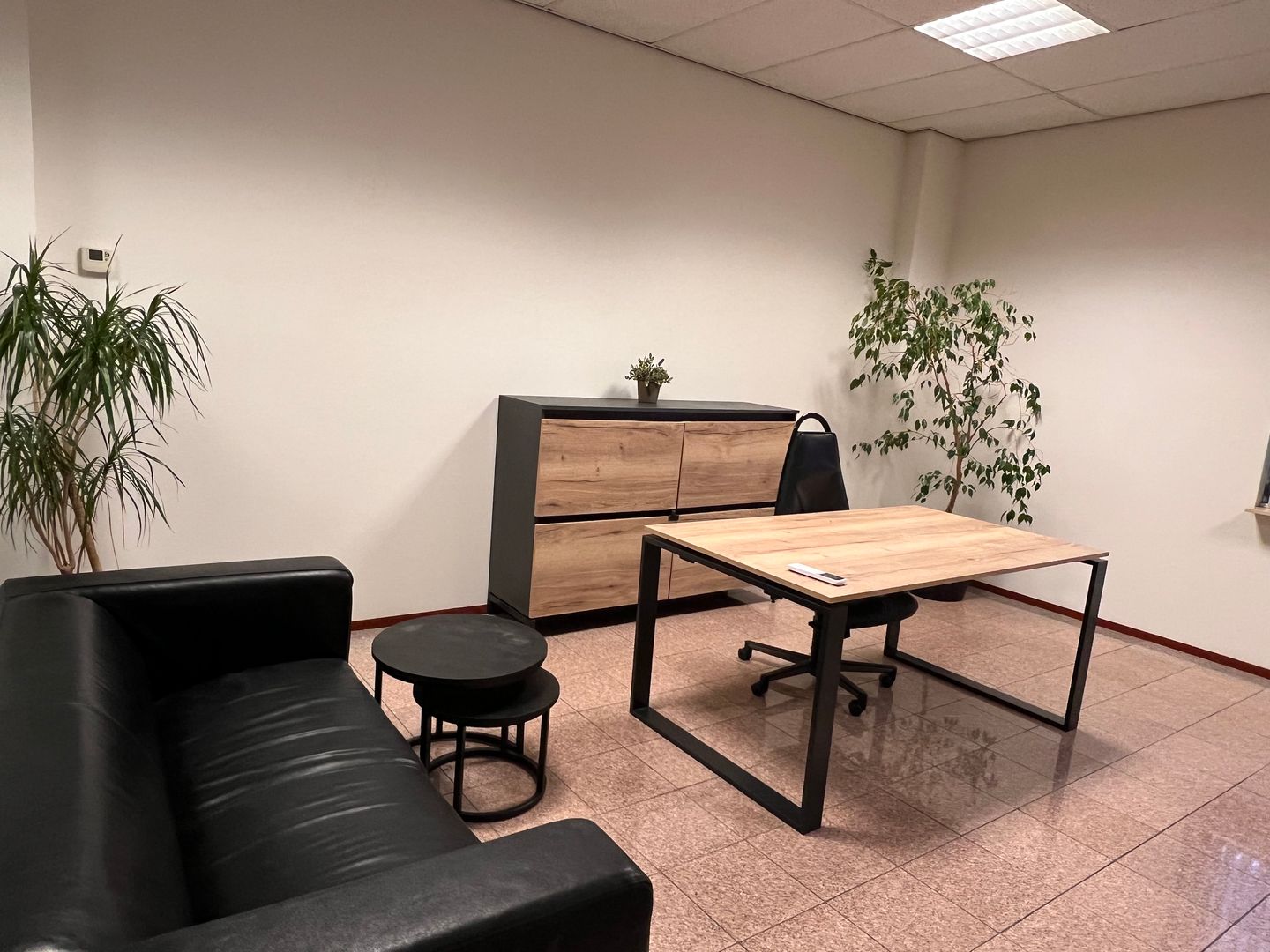 View photo 3 of Poortland 30