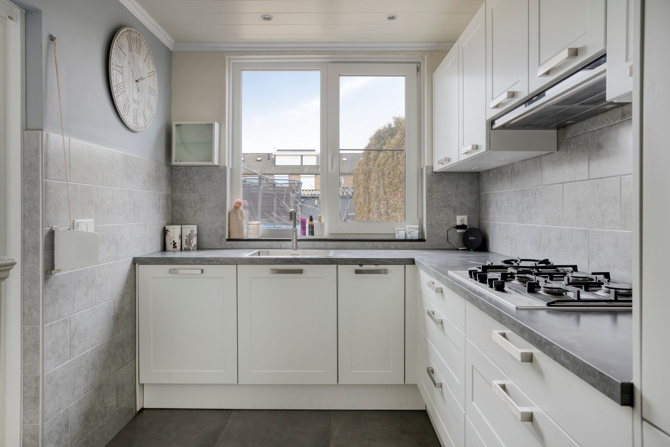 Foto 15 van De Genestetstraat 18