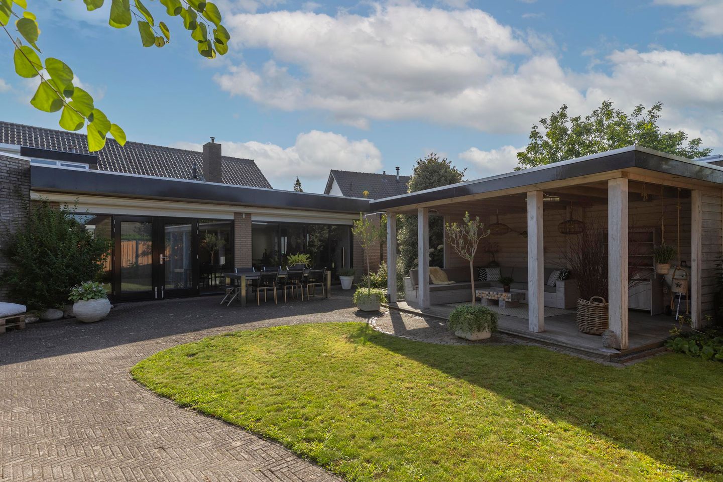 View photo 2 of Bitswijk 19