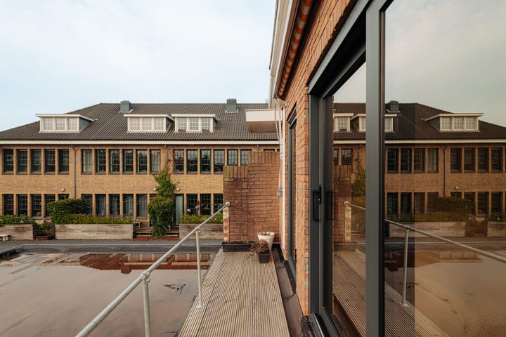 Foto 26 van Van Zuylen van Nijeveltstraat 145