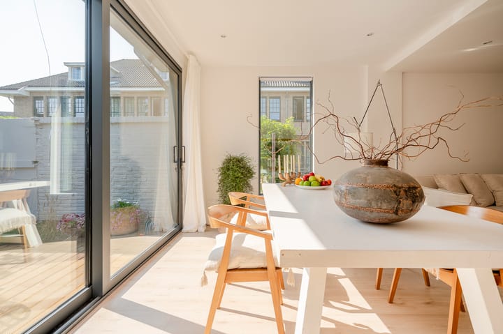 Foto 12 van Van Zuylen van Nijeveltstraat 145