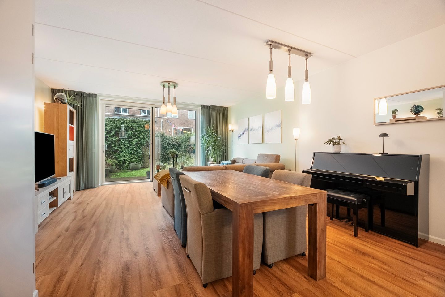 Foto 10 van Roentgenstraat 73