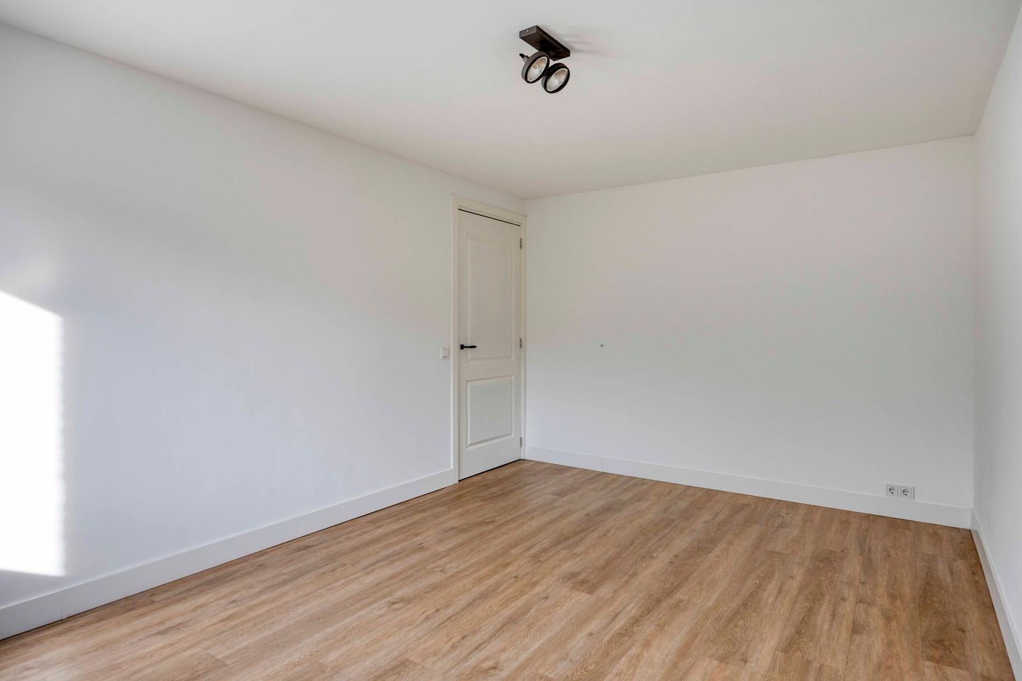 Photo 25 of Hermannus Elconiusstraat 4-BS