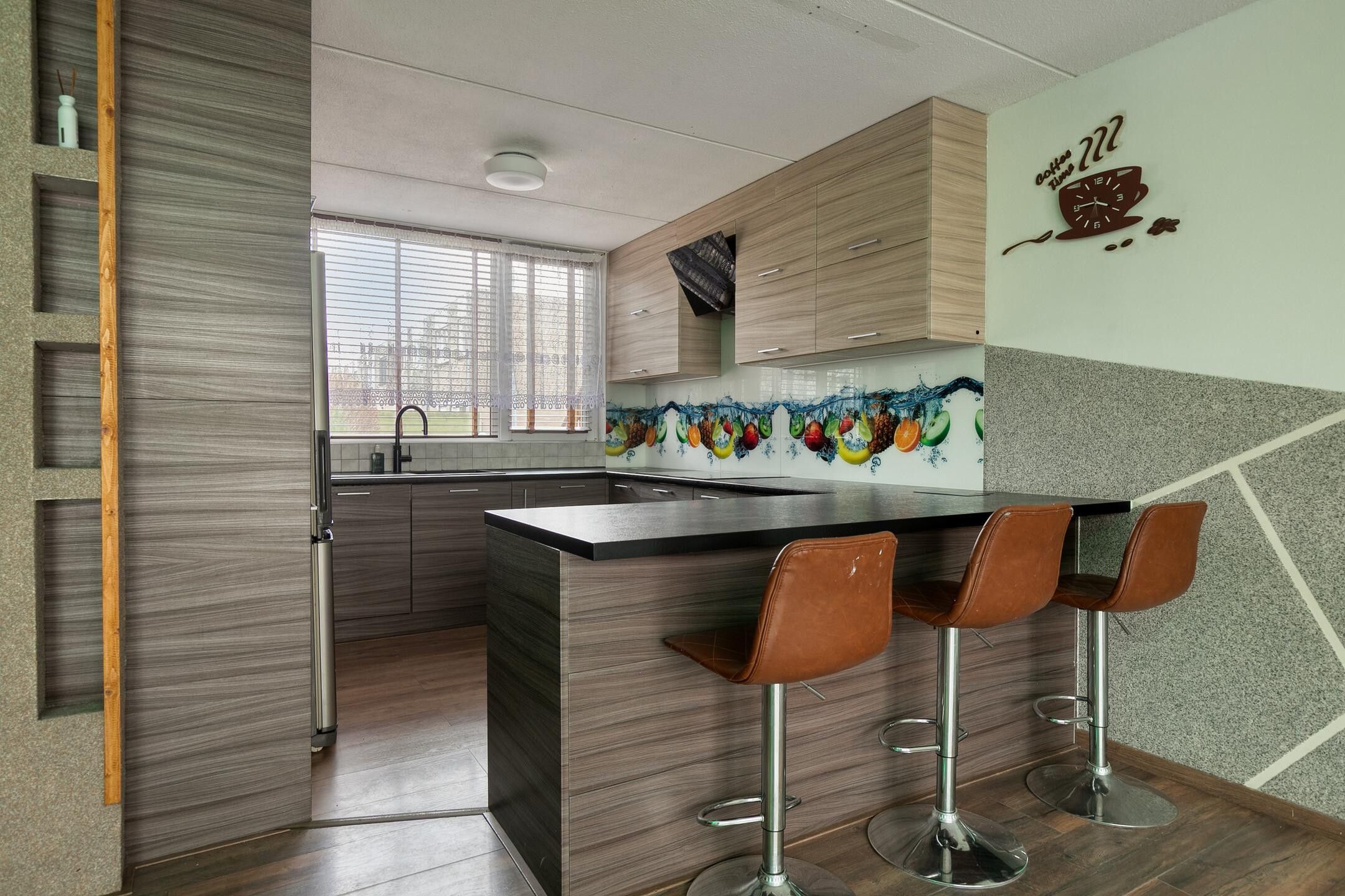 Photo 15 of Oostzeestraat 133