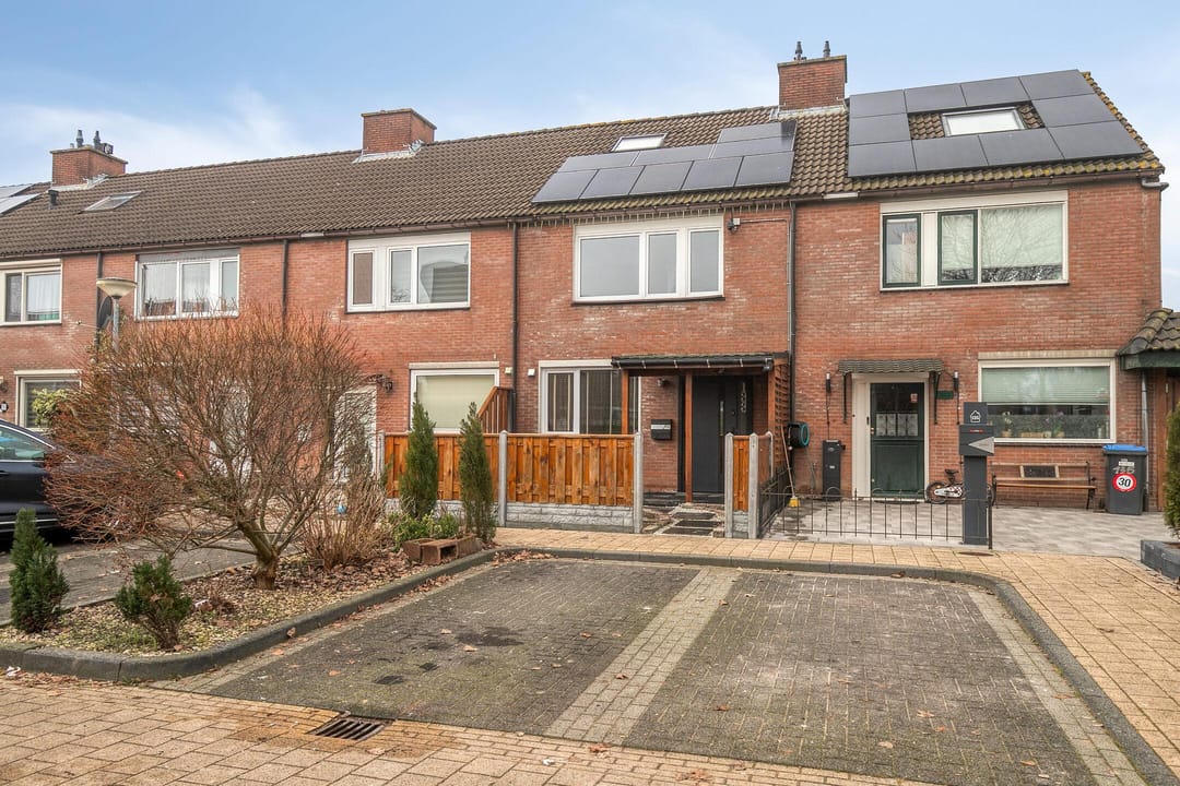 Photo 1 of Oostzeestraat 133