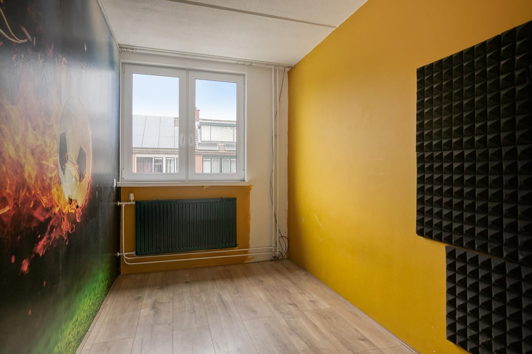 Photo 31 of Oostzeestraat 133