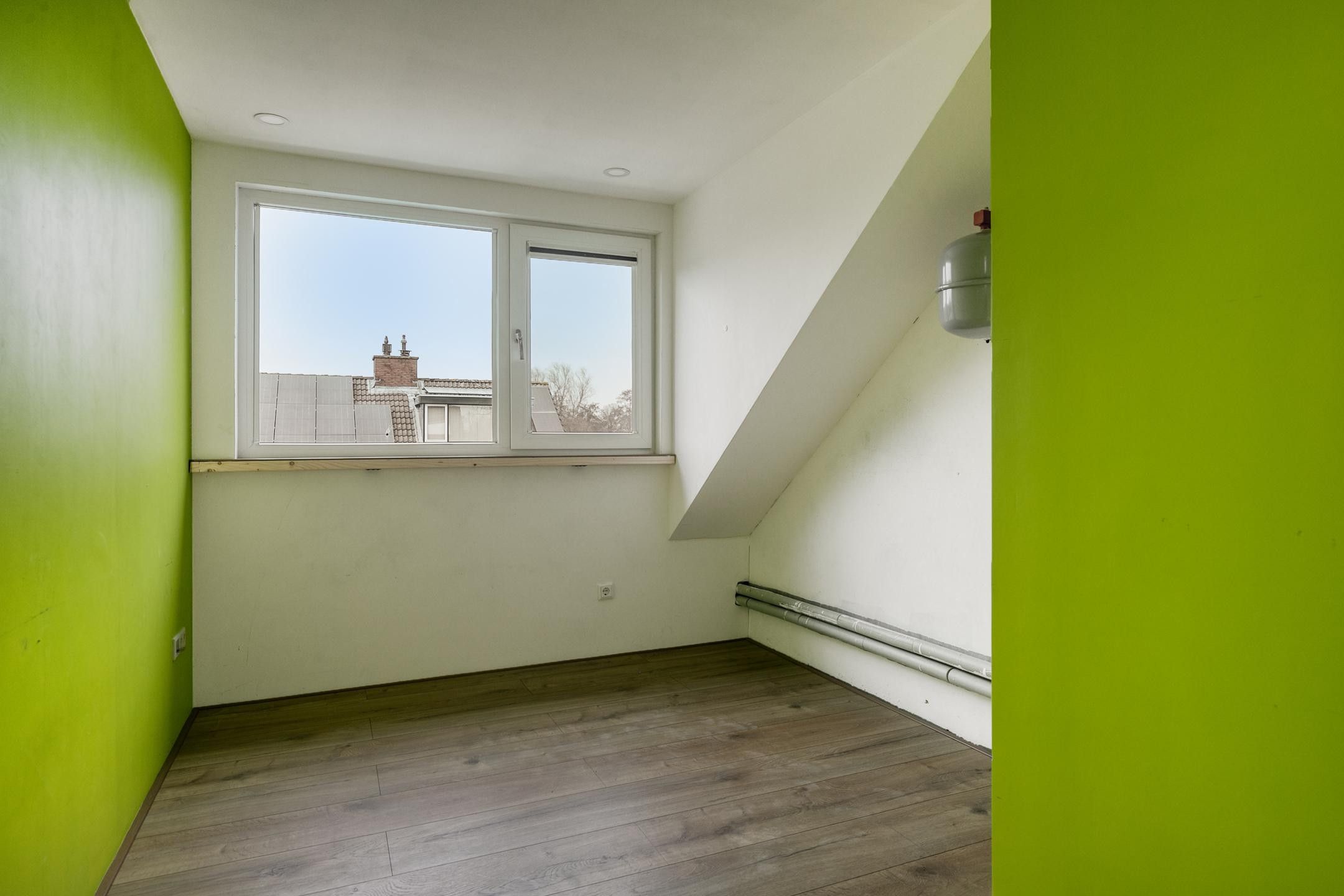 Photo 36 of Oostzeestraat 133