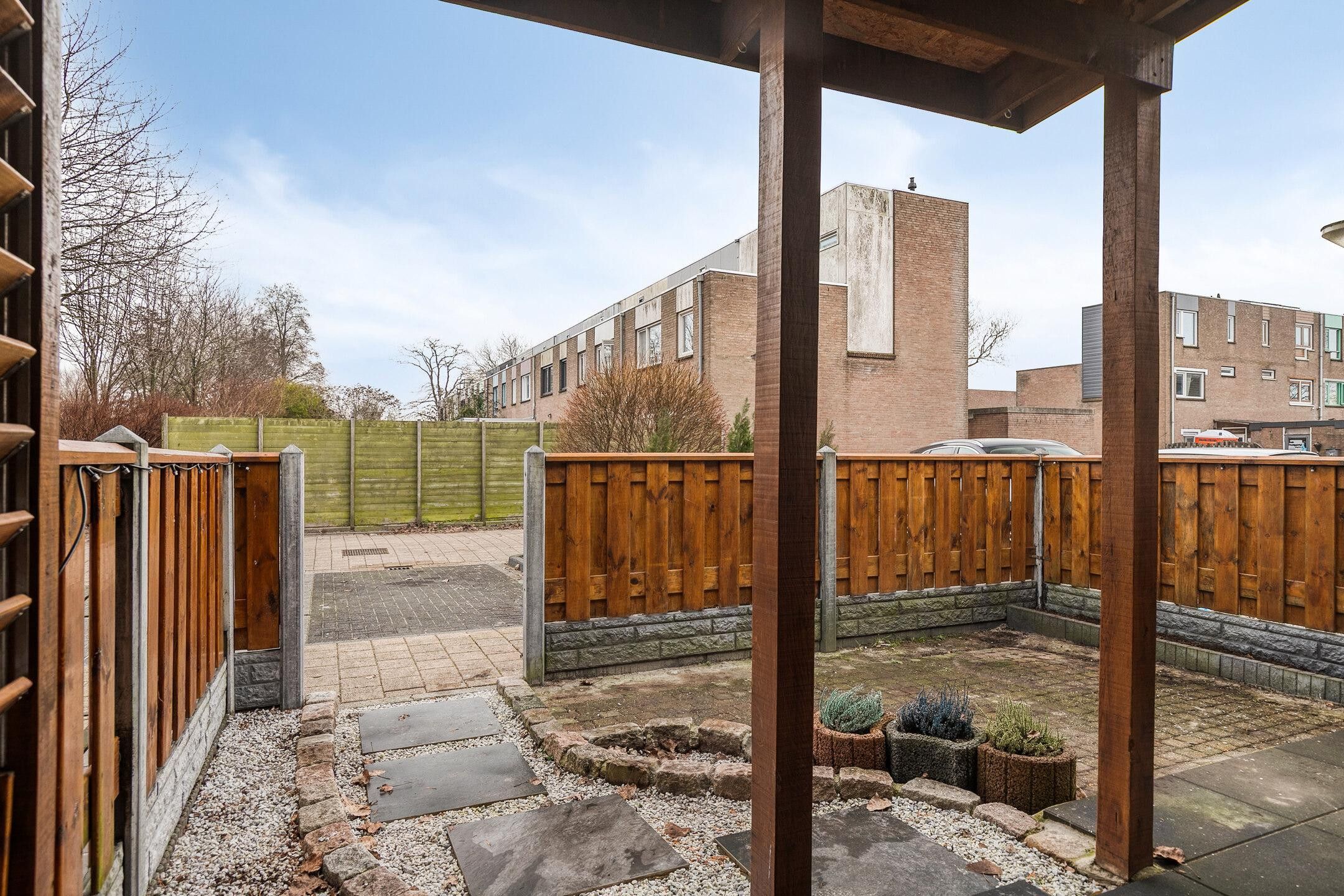 Photo 6 of Oostzeestraat 133