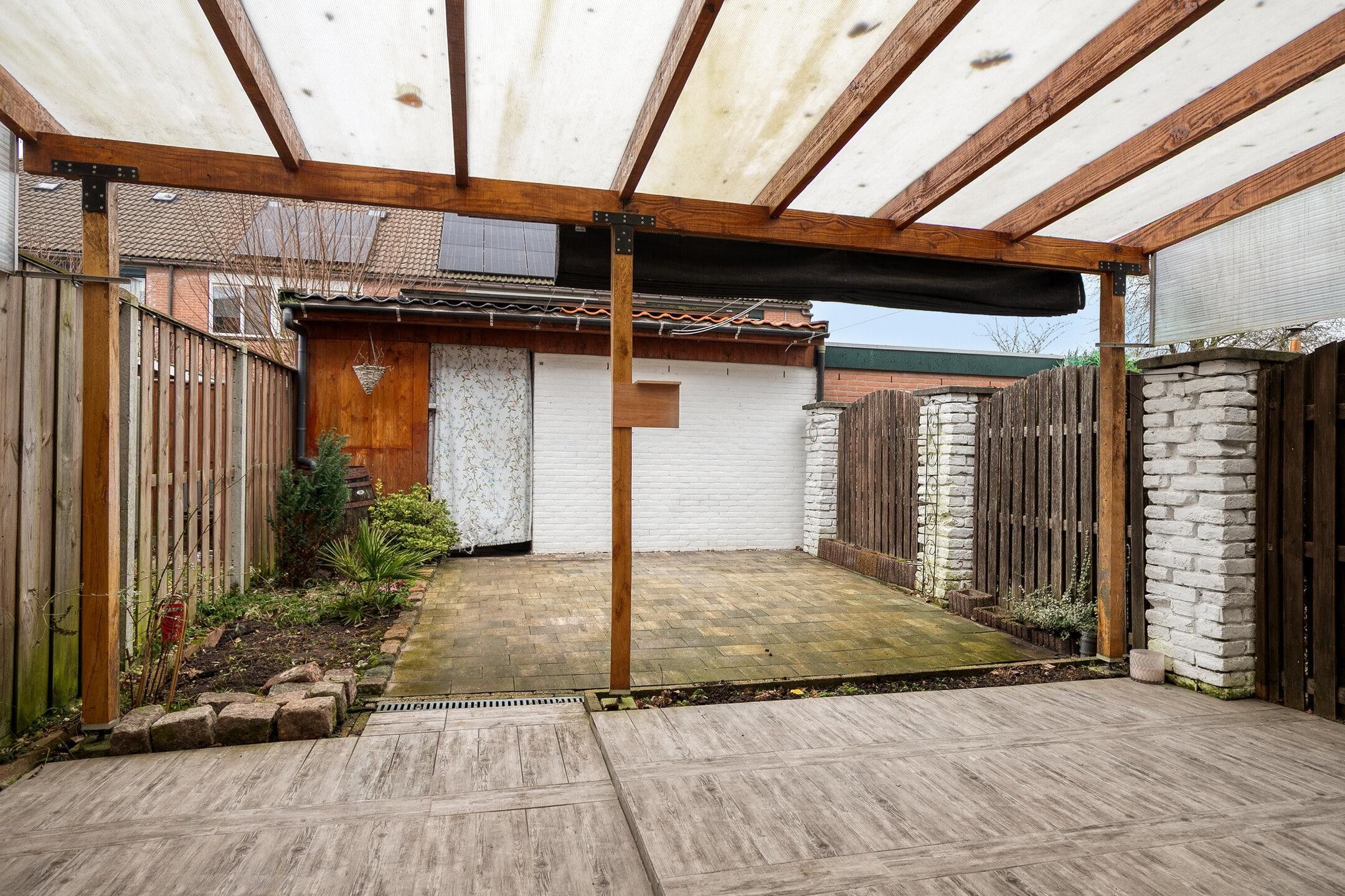 Photo 18 of Oostzeestraat 133